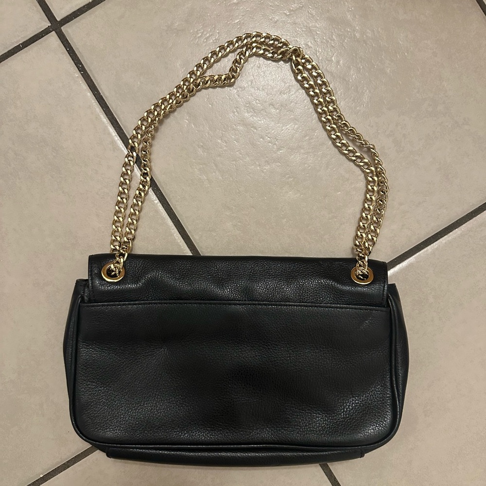 Michael Kors Black Leather Shoulder Bag with Gold Chain Strap - Picture 3 of 3